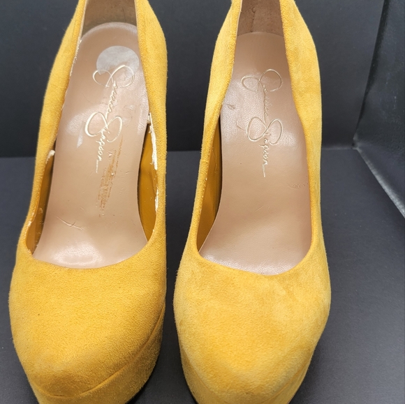 Jessica Simpson Yellow Pumps - Picture 2 of 4